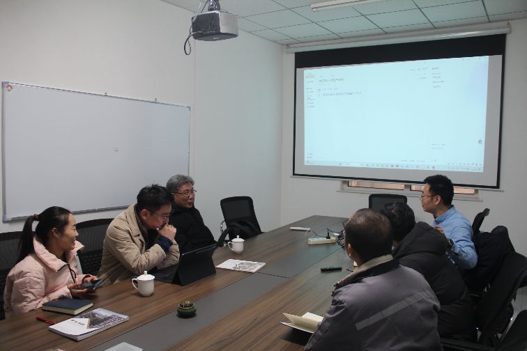 Shandong Lannuo discute du lancement d'un projet de laboratoire et de contrôle du bruit avec le professeur KWAK, Moon Kyu, Ph.D. et le représentant Liang Tongho de l'Université de Dongguk, Corée du Sud